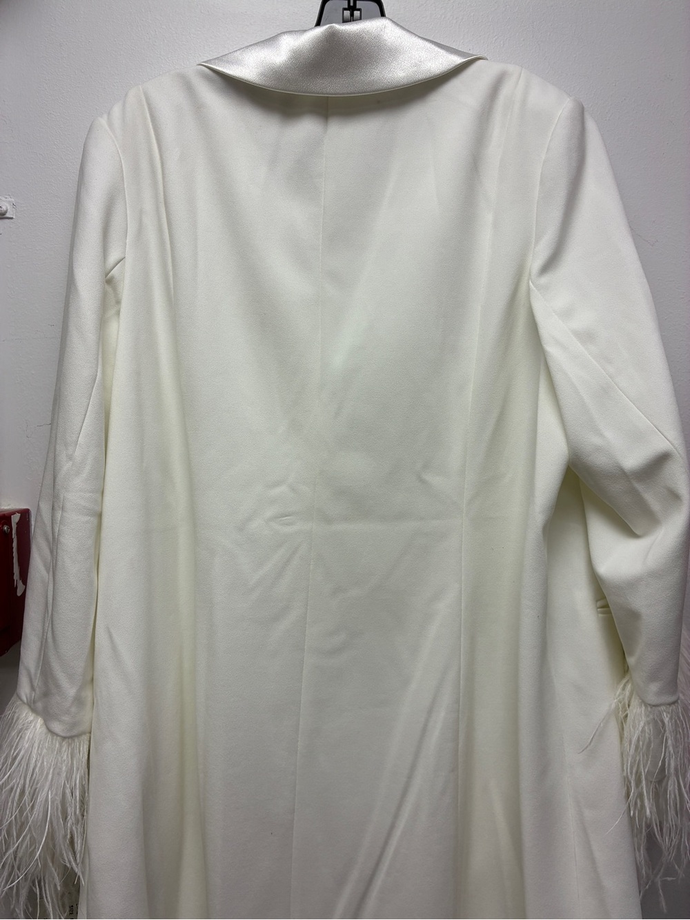 Aidan Mattox Size 20W White Feather Cuff Tuxedo Blazer Dress NWT GALA Cocktail - Picture 13 of 15